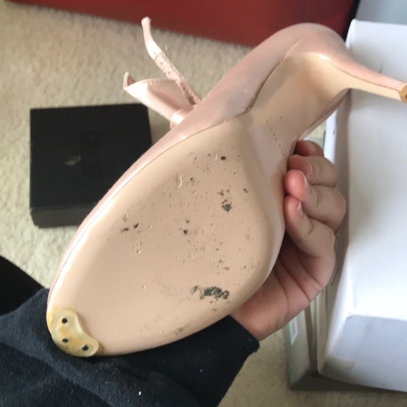 RED VALENTINO Pink Satin Heels w Bow Strap 39.5 - Picture 3 of 5